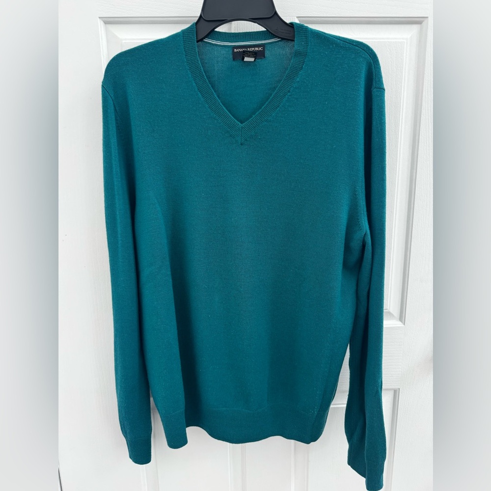 Banana Republic Men's Teal V-Neck Merino Wool Sweater